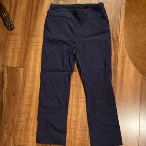EUC Belk/Protour women’s navy blue capri pants